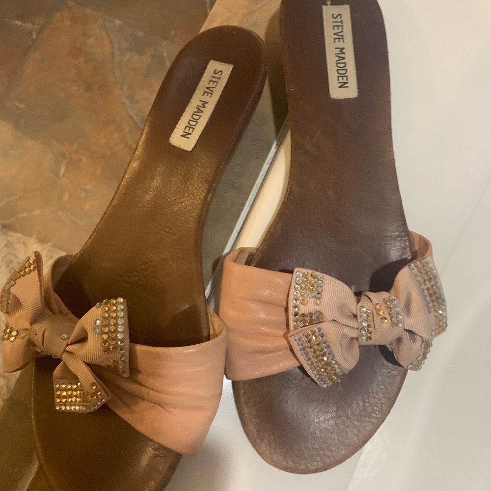 Steve Madden Brennaa sandals.